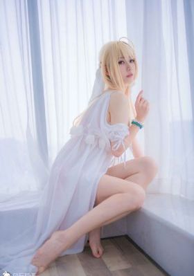 美女裸露尿口_免费观看高清版