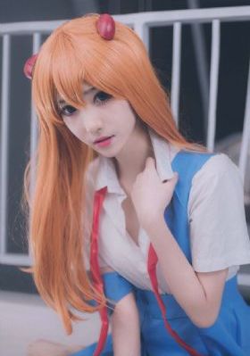 老板一边开会一边摸秘书_1080P电视剧在线观看